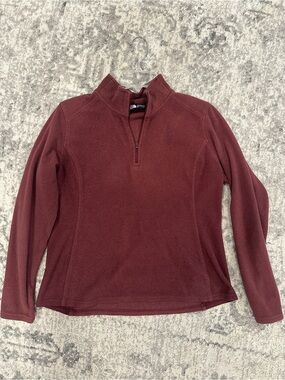 The North Face Women's Quarter-Zip Fleece in Burgundy